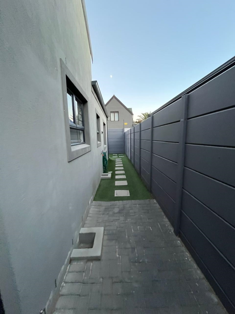 2 Bedroom Property for Sale in Anchorage Park Western Cape